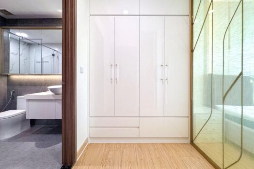 Pawlacz w przedpokoju: projekt, mocowanie, fronty i montaż krok po kroku