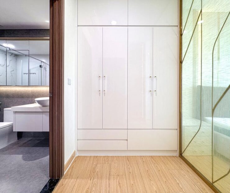 Pawlacz w przedpokoju: projekt, mocowanie, fronty i montaż krok po kroku