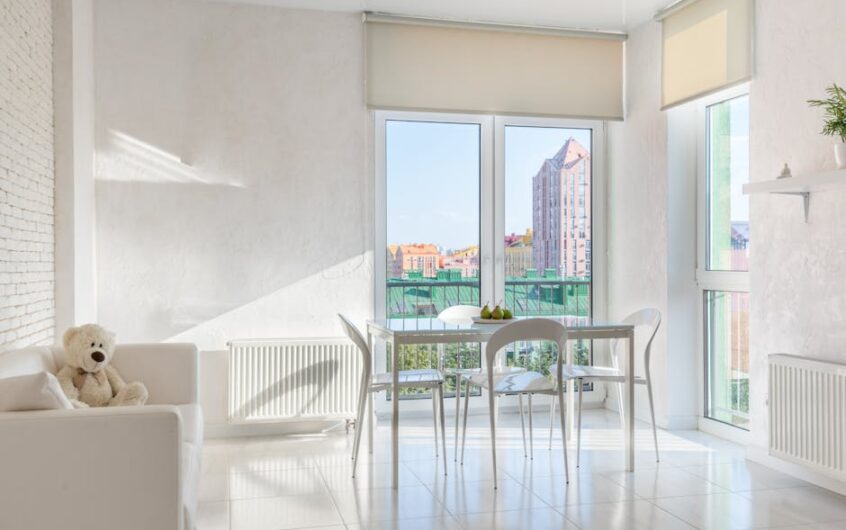 Maskownica grzejnika w mieszkaniu: projekt, przepływ powietrza i montaż krok po kroku